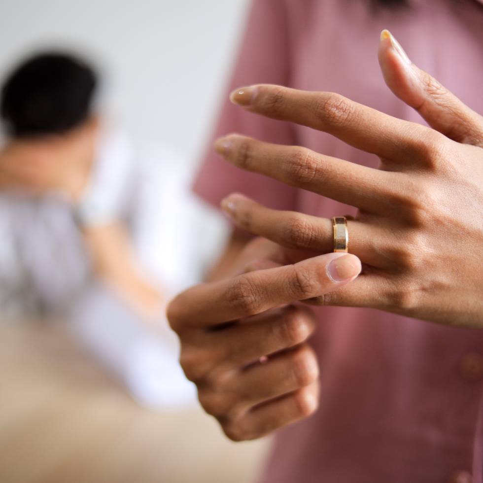 ¿Qué pasa si uno de los cónyuges no quiere divorciarse?